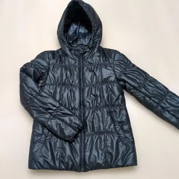 새상품급 유니클로 여성용 L 사이즈 블랙 점퍼