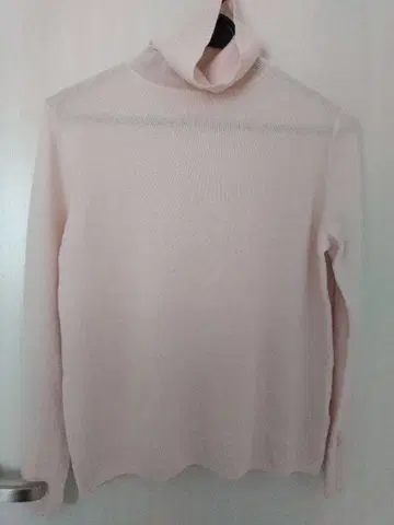 유니클로 캐시미어 100% 터틀넥 스웨터 핑크 XL