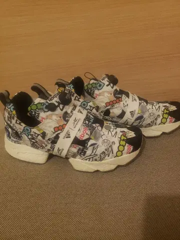 리복 인스타펌프 퓨리 부스트 스티커 시티