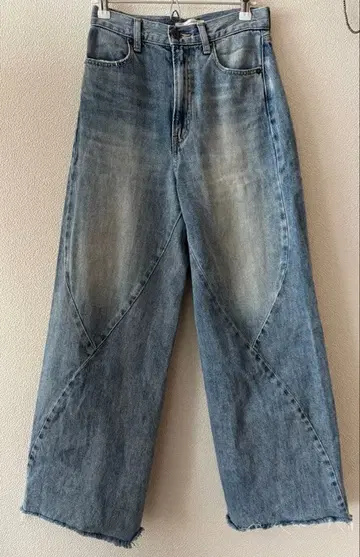 CURVED LINE PANEL BAGGY 블루 moussy 1