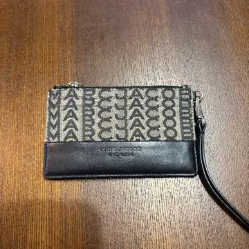 MARC JACOBS 패스 케이스