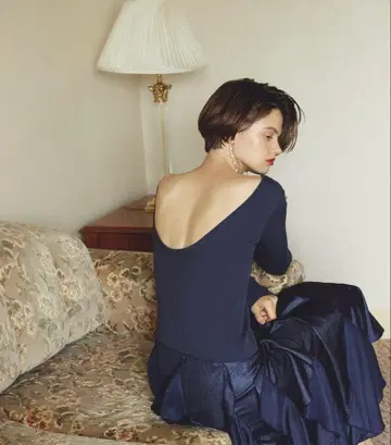 [Aimeine] 백 오픈 프릴 도킹 드레스