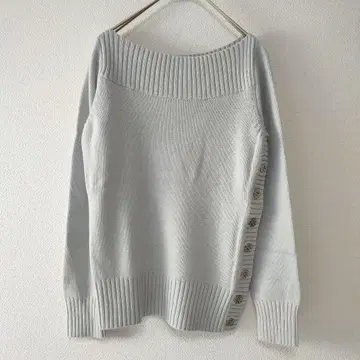 루소크 사이드 버튼 보트넥 니트 스웨터 라이트 그레이 38