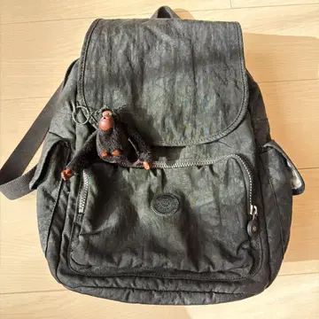 키플링 블랙 백팩 엠블럼 로고 포함