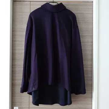 The RERACS 스탠드 카라 풀오버 니트