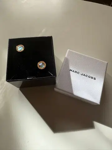 [ 새상품 ] MARC JACOBS 귀걸이