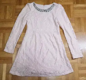 레이스 핑크 긴팔 무릎 기장 원피스 펄 비즈 포함