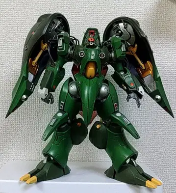 반다이 어솔트 킹덤 퀸 만사 머리 변경, 재도색