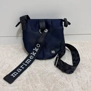 [ 새상품급 ] 마리메꼬 marimekko 우니코 숄더백 네이비