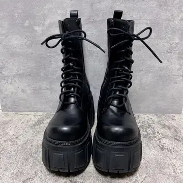 통굽 레이스업 부츠 블랙 슬림 레그 효과 y2k 레이스업 헤이세이 스타일
