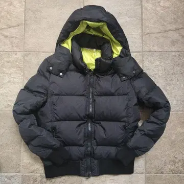 AZ 후드 부착 블랙 다운 자켓