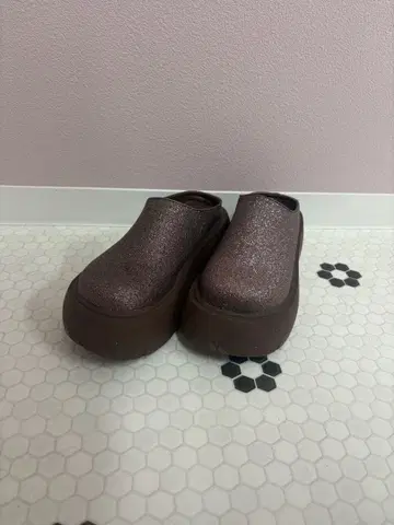 차오패닉 통굽 라메 사보 샌들