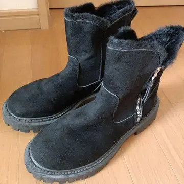 블랙 퍼 포함 스웨이드 어그 부츠 새상품급