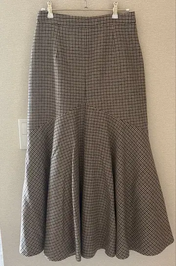 PATOU 24aw 체크 무늬 플레어 롱 스커트 38