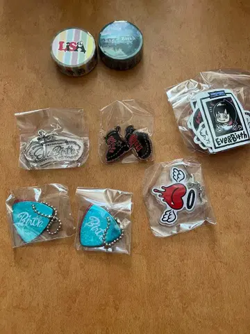 LiSA Eve&Birth 가챠 세트