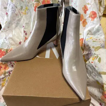 베이지 가죽 사이드 고어 부츠 새상품 37 23.5 24