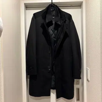 BALLESTRINO 블랙 체스터 코트