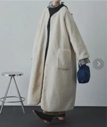 libra.cue 리브라큐 아이보리 보아 롱 코트