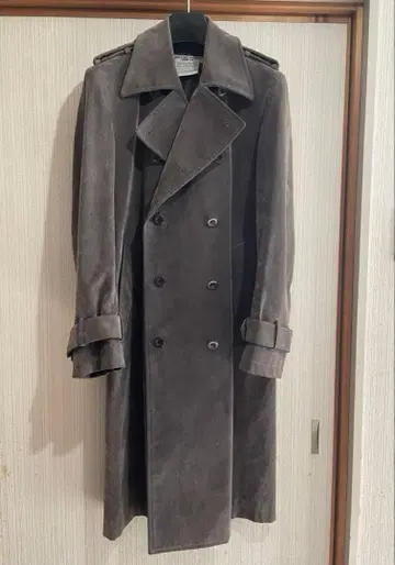 KATHARINE HAMNETT LONDON 트렌치코트