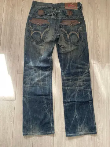 새상품급 EDWIN BLUE TRIP 부츠컷 데님