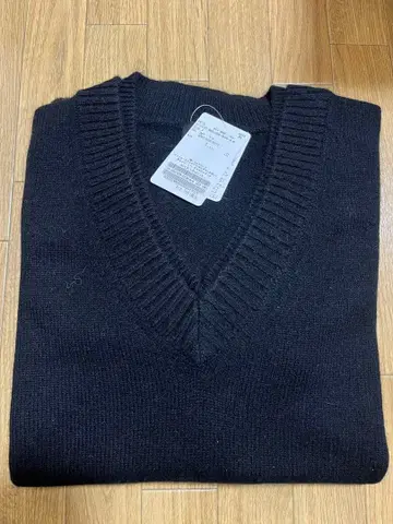 Spick and Span 울 캐시미어 V넥 니트 블랙 택 포함