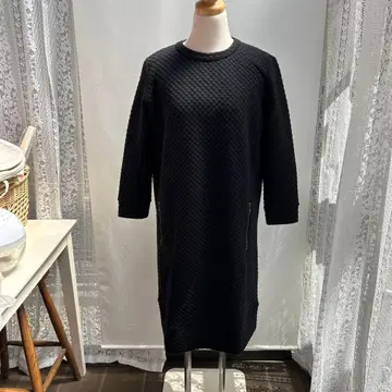 LOUN I E ( 퀼팅 긴팔 원피스 )