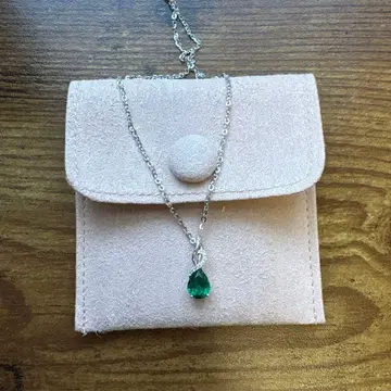 FANCI.ME 에메랄드 그린 목걸이