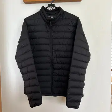 유니클로 울트라 라이트 다운 M 블랙