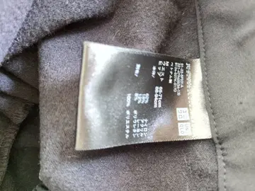 유니클로 웜 스트레치 팬츠 M 사이즈 블랙