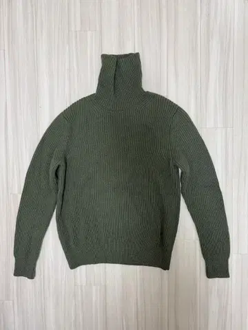 AURALEE 오라리 캐시미어 혼방 터틀넥 니트