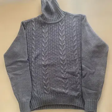 그레이지 케이블 니트 터틀넥 스웨터