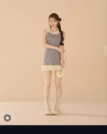 프릴 체크 무늬 미니 드레스