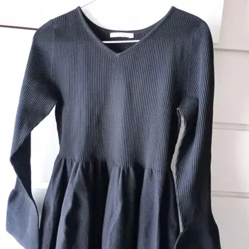 스트라 블랙 원피스