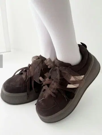 리본 커스텀 스니커즈