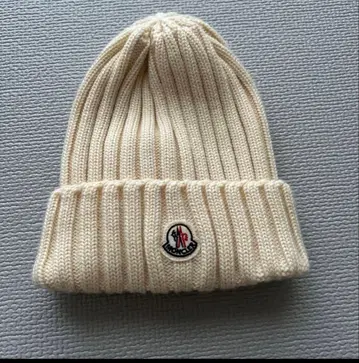 MONCLER 아이보리 니트 모자