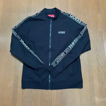 GUESS 블랙 집업 자켓 M