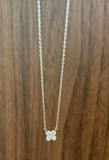 반돔 카롤라 목걸이 0.27