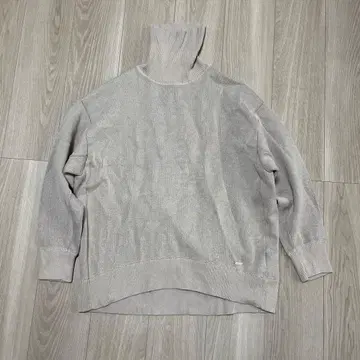 QTUME 하이넥 니트 스웨터