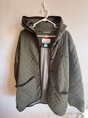 컬럼비아 옴니히트 퀼팅 L 카키