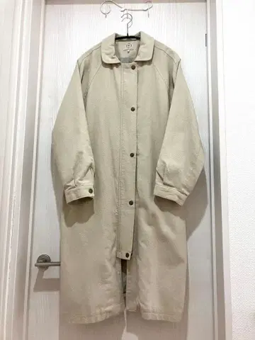 베이지 롱 코트