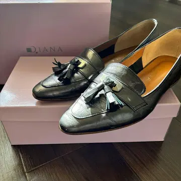 23.5 DIANA 다이애나 태슬 로퍼 실버 에탕