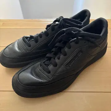 Reebok Club C All Black