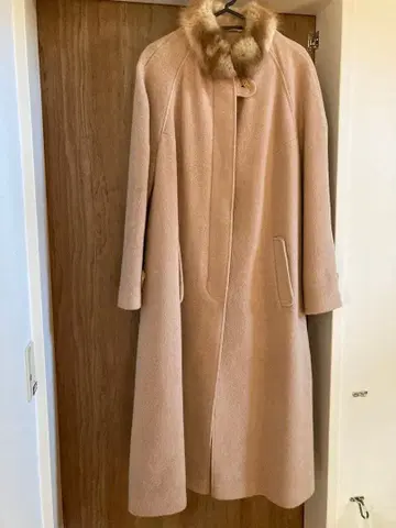 빈티지 베이지 퍼(fur) 포함 울 혼방 롱 코트