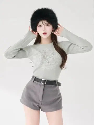 다리치 DR 비쥬 플라워 리브 니트탑