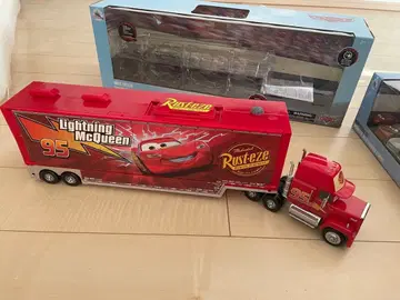 MACK HAULER DISNEY