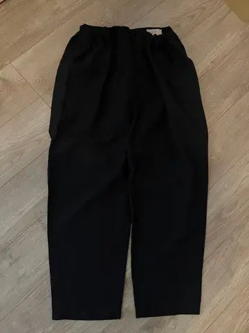 STILL BY HAND 오버 팬츠 슬랙스 네이비 44