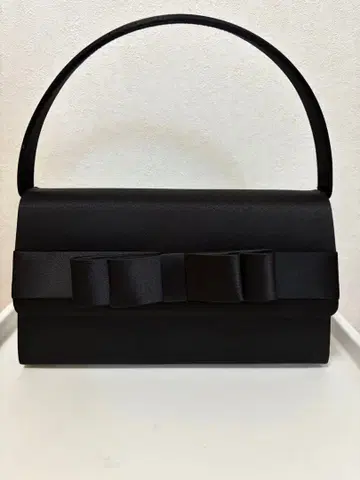 리본 포함 블랙 포멀 백