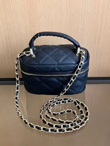 Pearly Dew 퀼팅 체인 백 블랙 미니 숄더