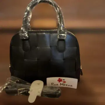 Pua Moena 뜨개질 디자인 숄더백 블랙