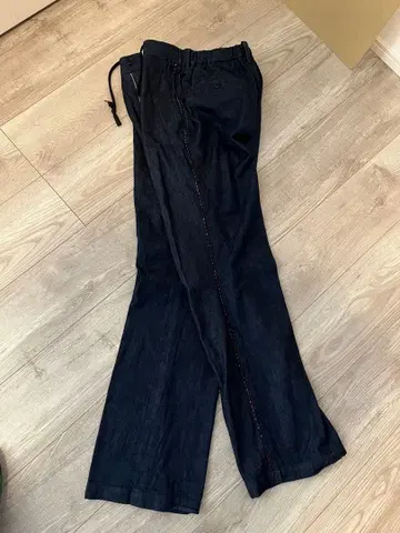 Yonetomi coohem 데님 라인 니트